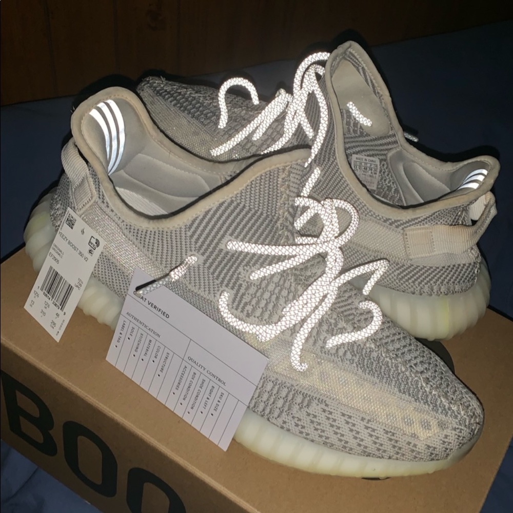 Yeezy 350 static “non reflective”